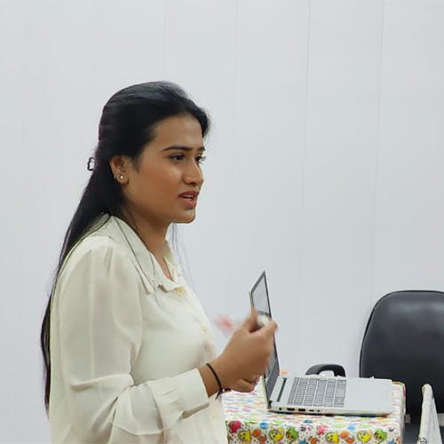 Support team ready to help with counseling and psychology services